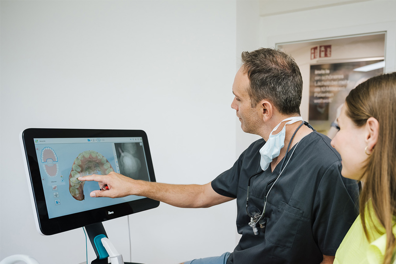 Zahnarztpraxis Cambradent - Cambrahour Aufklärungsgesprech