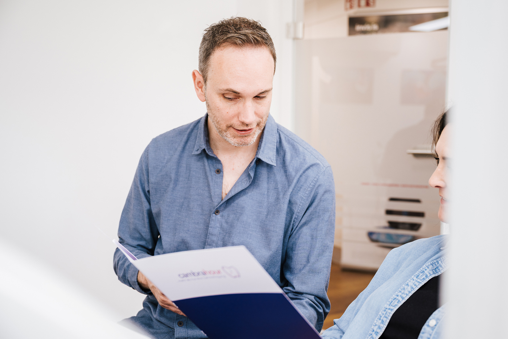 Zahnarztpraxis Cambradent - Cambrahour weiteres Vorgehen besprechen